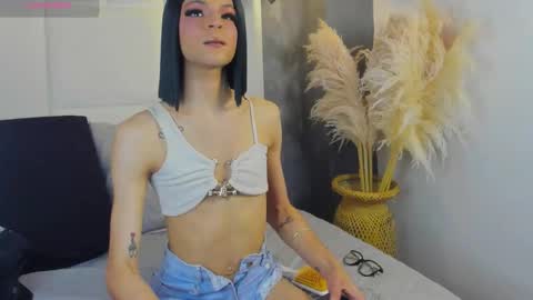 Cattleya Exposito  online show from October 9, 6:20 pm