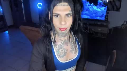 herreraisa offical online show from March 6, 9:47 am