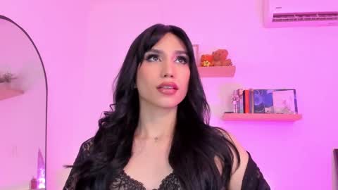 Rose Saenz online show from December 15, 4:15 pm