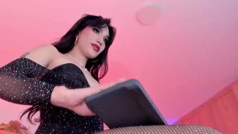 Rose Saenz online show from October 20, 10:57 pm