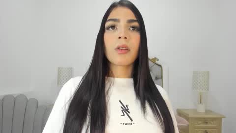 roxana_scott1 online show from February 3, 3:26 am