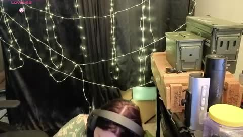 salacious_bunny online show from April 18, 9:37 pm