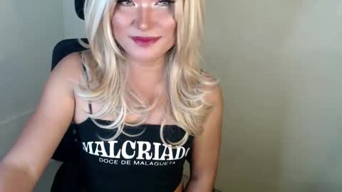 Snapshot of salumisabato69 chatting on October 9, 11:05 pm anasthasia online show from October 9, 11:05 pm