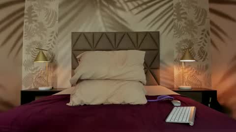 Scarleet online show from February 5, 9:20 pm