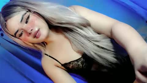 kwen online show from March 7, 5:52 pm