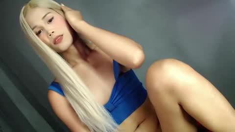 YU RI online show from February 26, 5:23 am