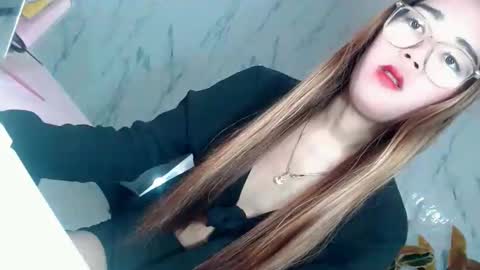 Snapshot of seducing_angela chatting on September 23, 1:00 am seducing_angela online show from September 23, 1:00 am