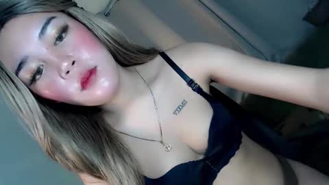 seducing_angela online show from November 14, 3:14 am