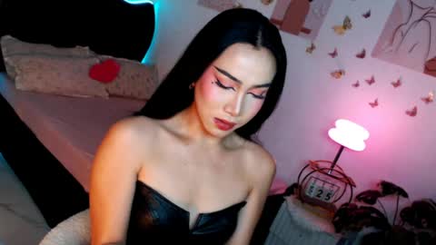 Vanessa online show from June 25, 8:07 am