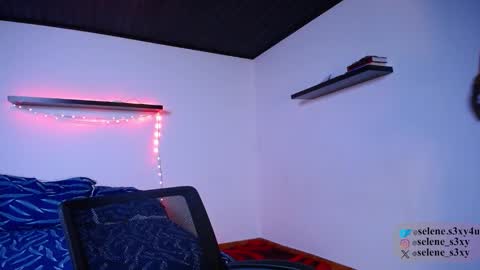 selene_s3xy online show from September 19, 12:05 am