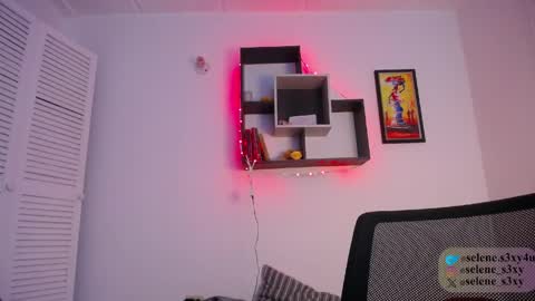 selene_s3xy online show from March 28, 12:01 am