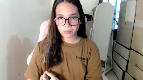 sexy_jasmin08 online show from November 5, 8:36 am