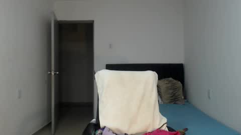 Snapshot of sexynatalia25 chatting on October 15, 4:45 am Natalia Duran online show from October 15, 4:45 am