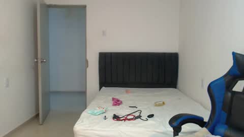 Natalia Duran online show from February 18, 11:12 pm