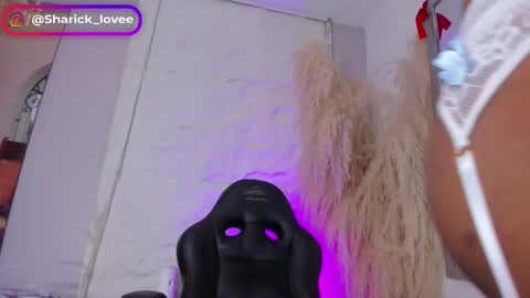 sharick lovee    online show from January 7, 11:52 pm