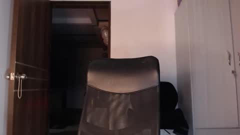 jesica online show from February 6, 8:09 am