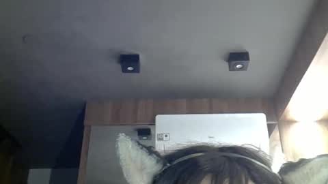 skinnykittencam online show from March 22, 12:10 pm