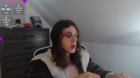 Natsu online show from April 1, 4:59 pm