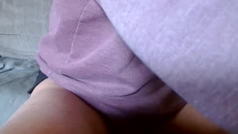 smallcockshemale online show from February 6, 10:32 pm