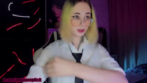 Reeginaaaaa online show from September 29, 9:47 pm