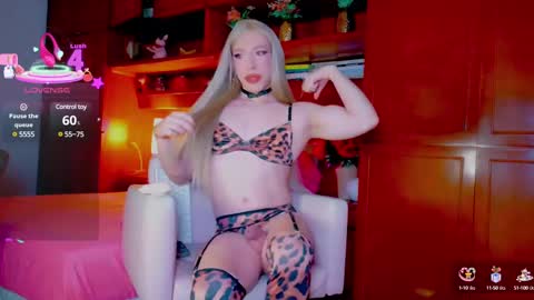 Snapshot of sofiiboniita_ chatting on February 28, 1:58 pm Sofa bonita online show from February 28, 1:58 pm
