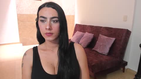 Snapshot of sophia_harry chatting on February 3, 8:24 pm sophia CM online show from February 3, 8:24 pm