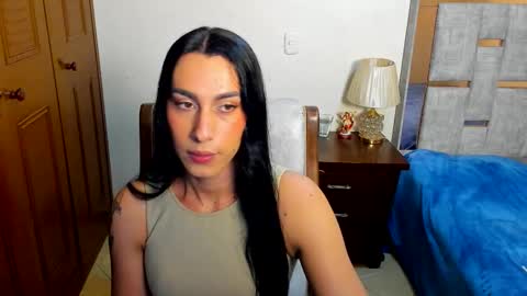 Snapshot of sophia_harry chatting on October 15, 11:27 pm sophia CM online show from October 15, 11:27 pm
