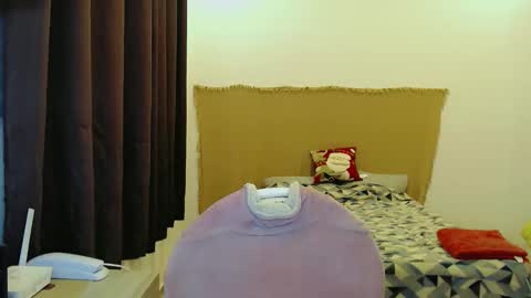 Sophie Fantasys online show from January 7, 12:03 am