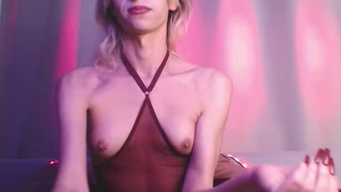 sophiediamond_x online show from October 13, 2:28 pm