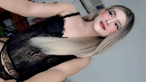 SOPHIEX online show from July 30, 10:58 am