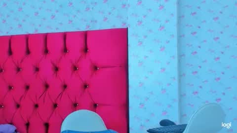 stassiebell online show from November 30, 6:27 am