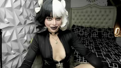 Jane online show from April 11, 2:31 pm