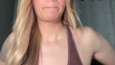 Stella Bella online show from February 3, 6:22 am