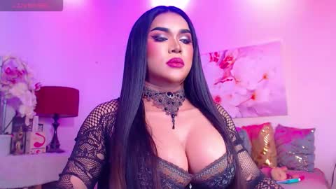 CALL ME STELLA online show from March 20, 7:20 am