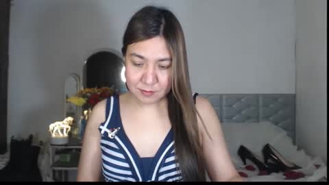 Stella online show from December 5, 9:32 pm