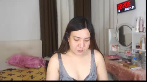 Stella online show from April 24, 7:06 pm