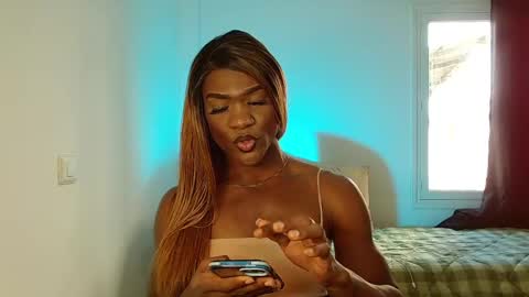 Suanny Klatten  It is my account independent  online show from February 6, 1:21 pm