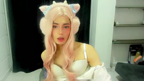 sue online show from March 22, 9:25 am