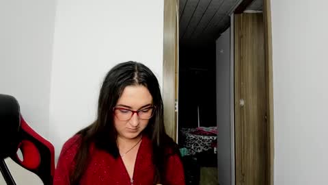 sweet__suck69bitch online show from February 6, 1:49 am
