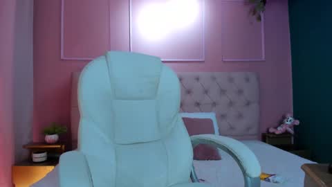 Yeileen online show from February 23, 4:46 pm