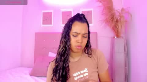Yeileen online show from September 21, 9:42 pm