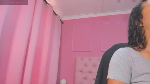 Yeileen online show from March 13, 9:52 pm