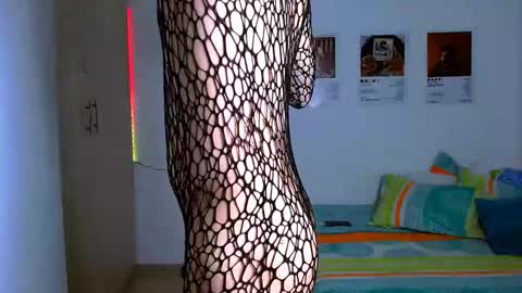 SWEETJAMES  online show from February 16, 8:00 pm