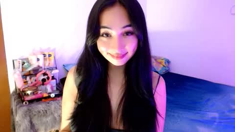 Snapshot of sweetlilly_18 chatting on October 13, 3:30 am Lilly online show from October 13, 3:30 am