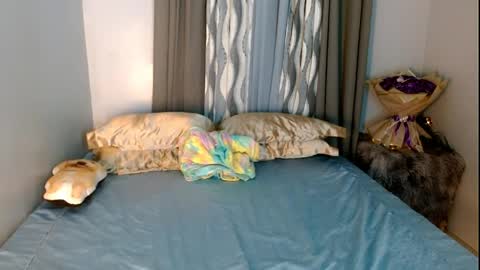 Lilly online show from April 20, 5:09 am