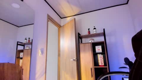 sweett_lust online show from March 18, 5:19 am