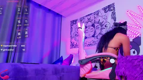 Snapshot of tamara_gyal chatting on December 18, 5:15 am Tamara ---  online show from December 18, 5:15 am