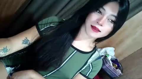 Snapshot of tasteofinnocent69 chatting on October 20, 3:53 am online show from October 20, 3:53 am