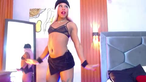 Tayra...  online show from March 14, 2:32 pm