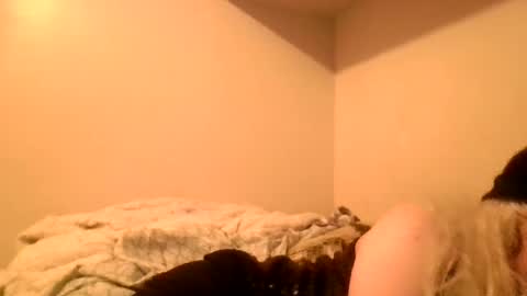 teepz97 online show from June 17, 8:48 am